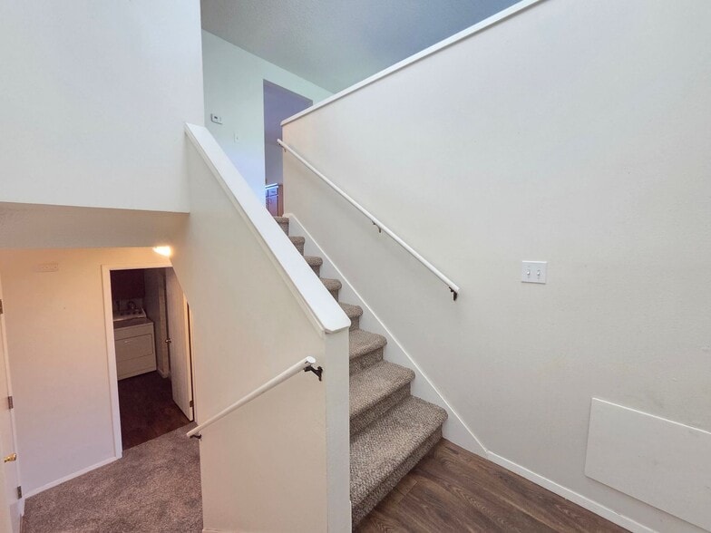 Building Photo - 1707 N Glenn Ct