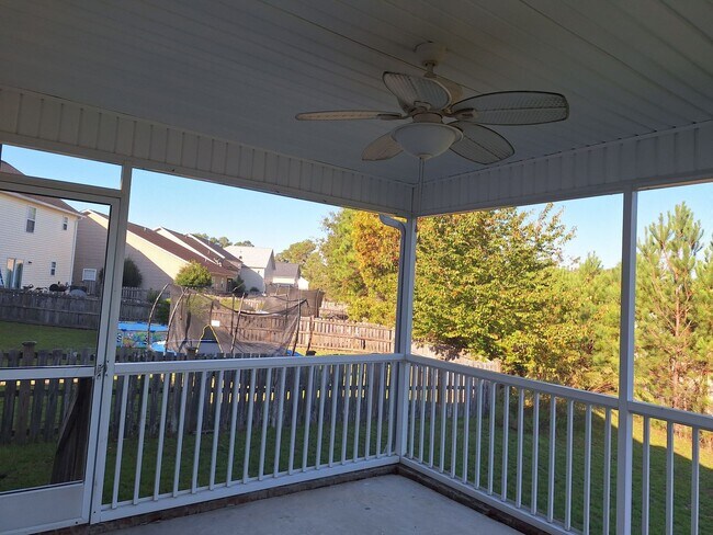 Building Photo - Marvelous Three Bedroom Home in Lake Carolina!