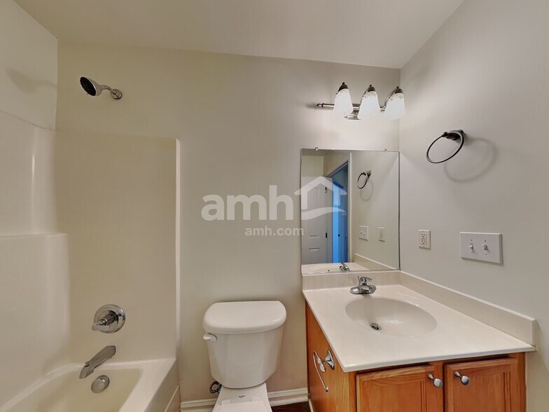 Building Photo - 2405 Joshua Ln