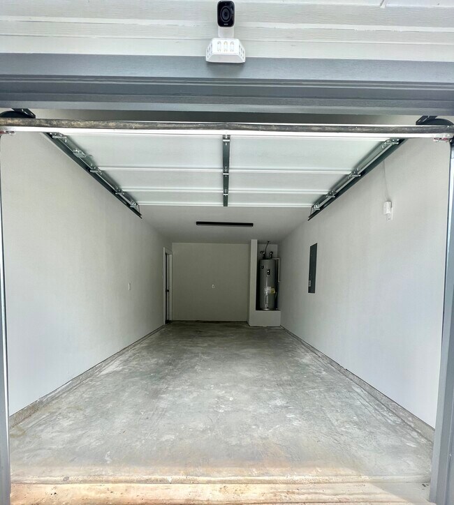 Garage - 1227 Meriweather Ave