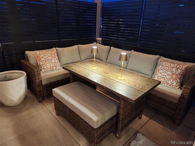 Building Photo - 10522 Sierra Ridge Dr