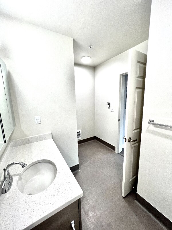 Building Photo - 2330 Yakima Ct