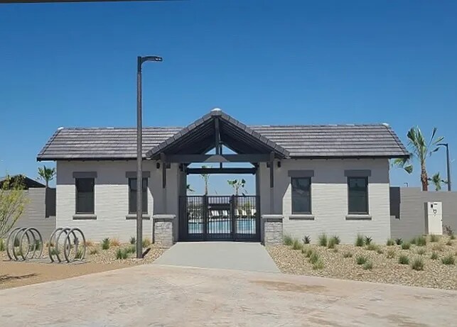 Building Photo - 8806 W Pasadena Ave