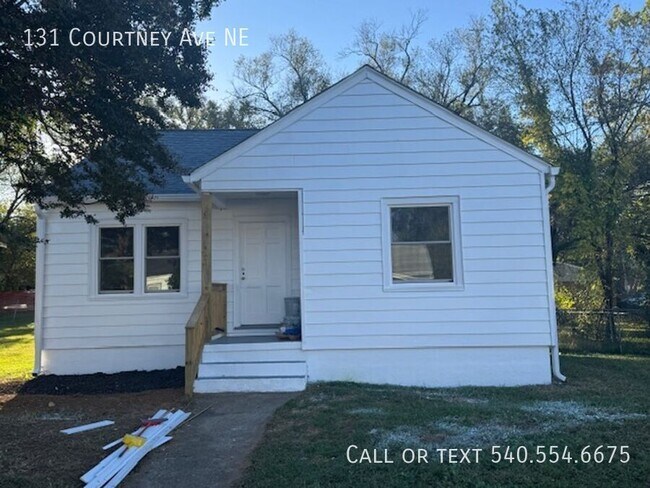 Primary Photo - 131 Courtney Ave NE