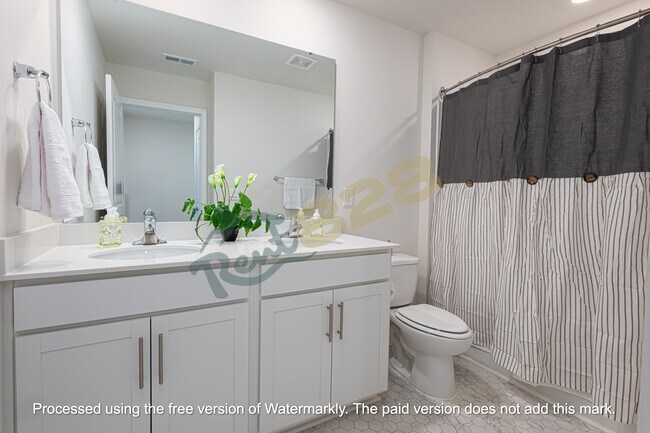 Building Photo - 96 Farmwood Ln