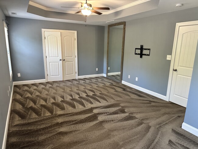 Building Photo - 908 Merlin Ct