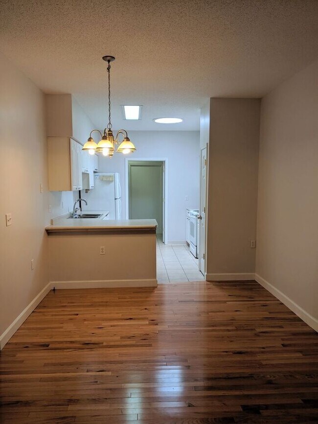 Building Photo - Rental-Beautiful West Asheville Home! **AL...