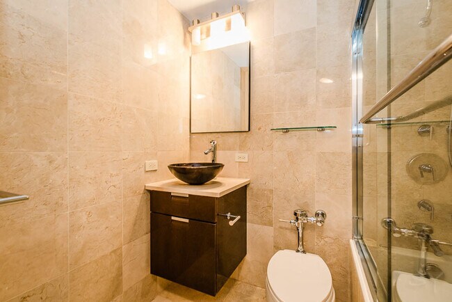 Building Photo - 777 N Michigan Ave