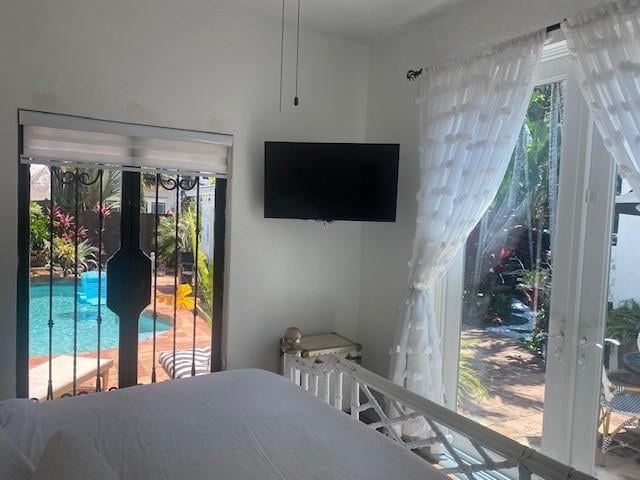 Building Photo - 1220 SE 2nd St