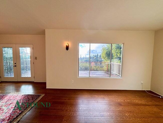 Building Photo - 915 Glendome Cir