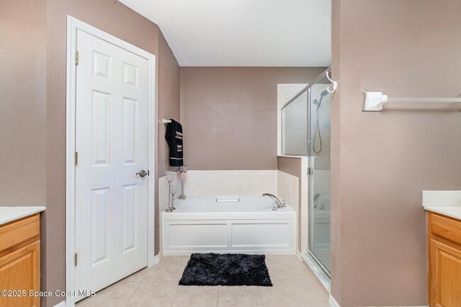 Building Photo - 936 Tavernier Cir NE