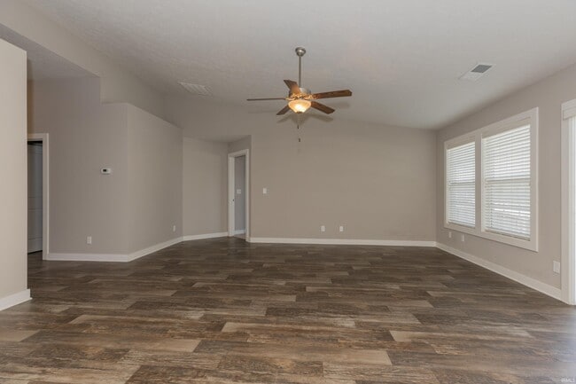 Building Photo - 9809 Massey Dr