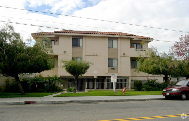 Building Photo - 115 West