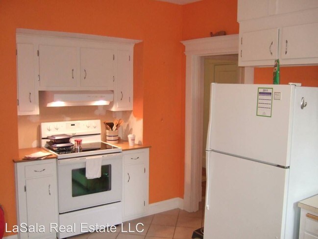 Building Photo - 173-175 Whitman Ave