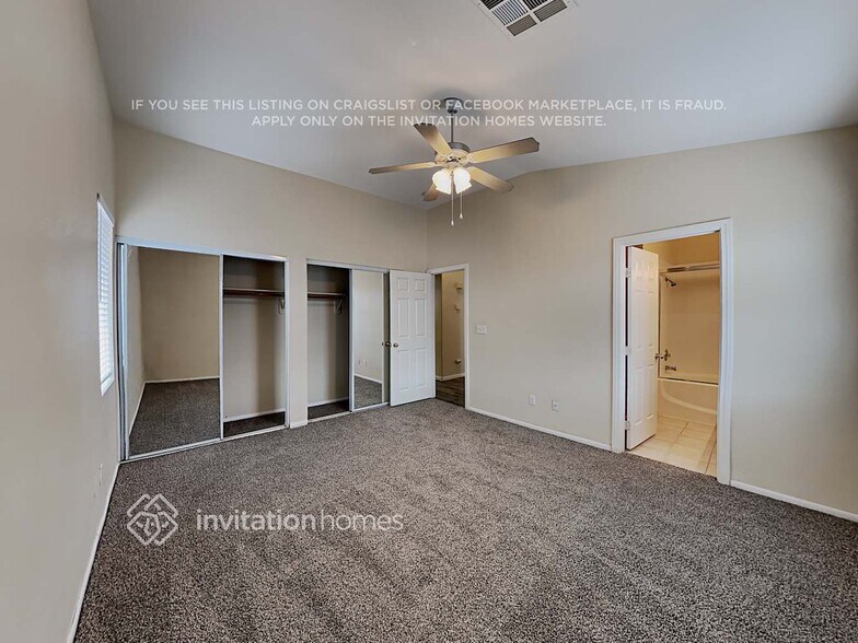 Building Photo - 2043 Babylon Mill St