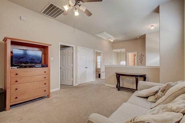 Building Photo - 2832 Gooseberry Dr