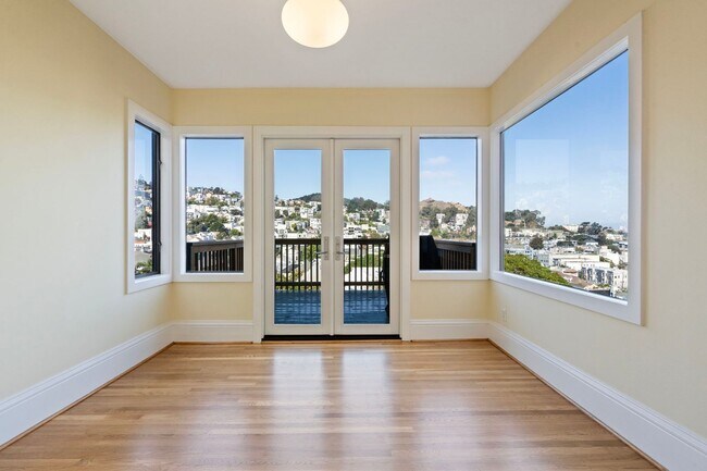 Building Photo - Eureka Valley/Castro 4 Bed + Bonus Room, 3 Bath, 2 Car Garage, City & Valley Views