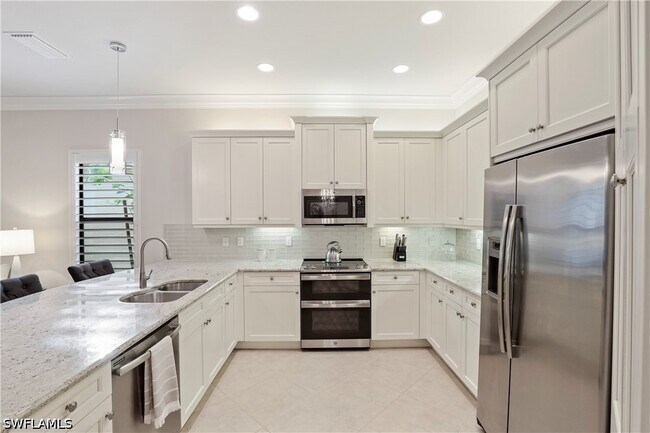 Building Photo - 13435 Silktail Dr