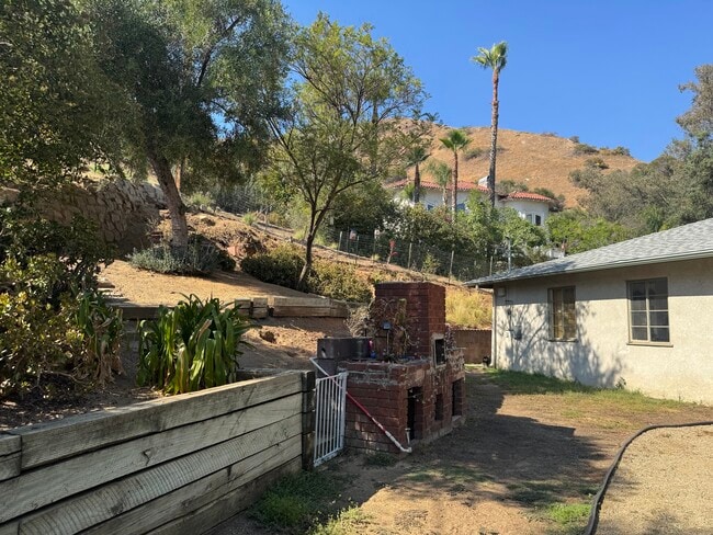 Building Photo - 7817 Shady Cove Ave