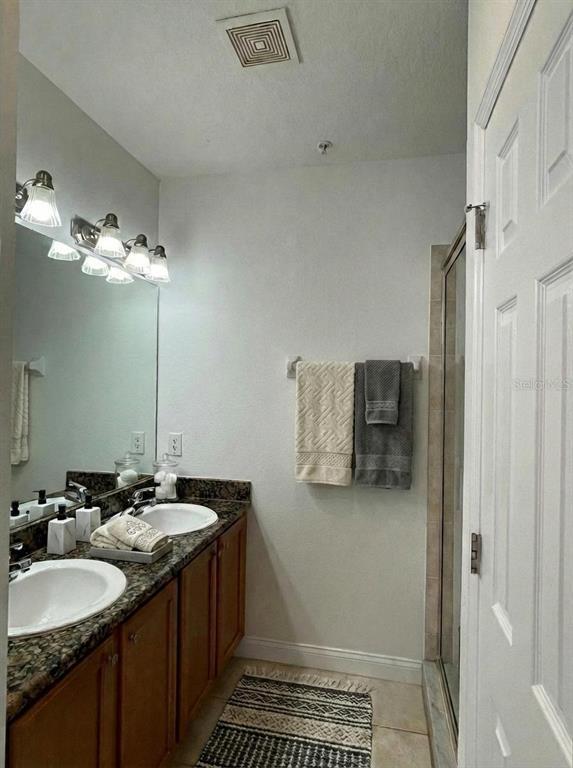 Building Photo - 4627 Legacy Park Dr