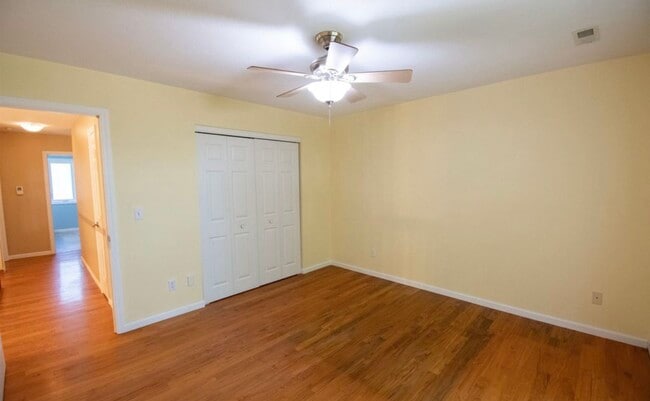 Bedroom 3 upstairs - 1524 Foxfire Dr