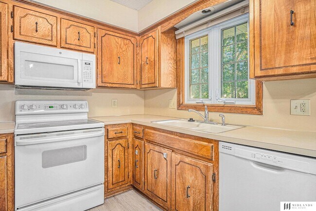 Building Photo - 14706 Orchard Cir