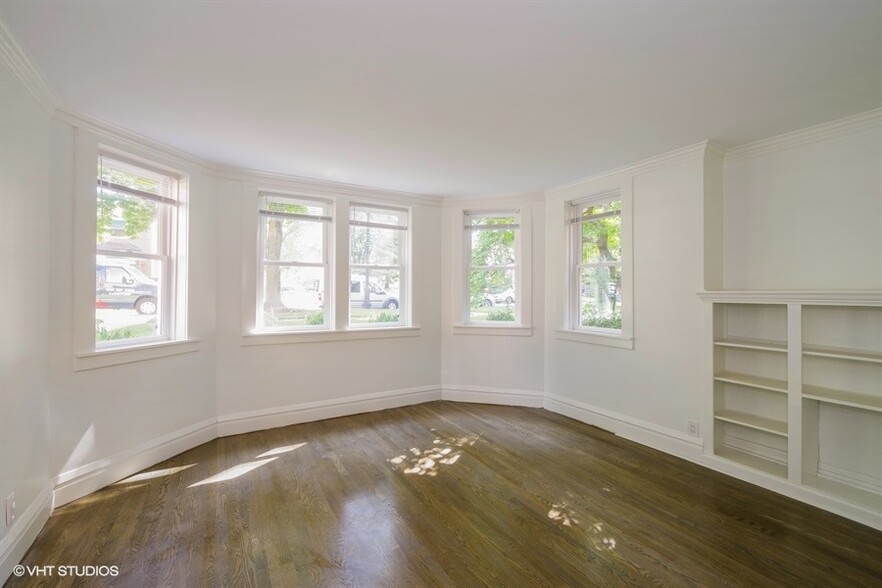 Living room with built in bookcases - 1324 Dewey Ave