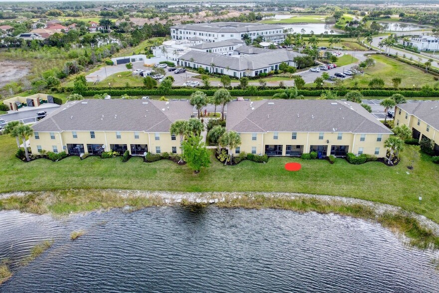 Building Photo - 9093 Gervais Cir