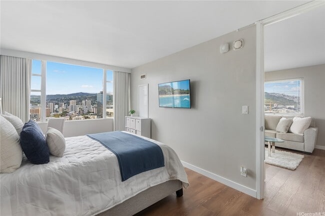 Building Photo - 400 Hobron Ln