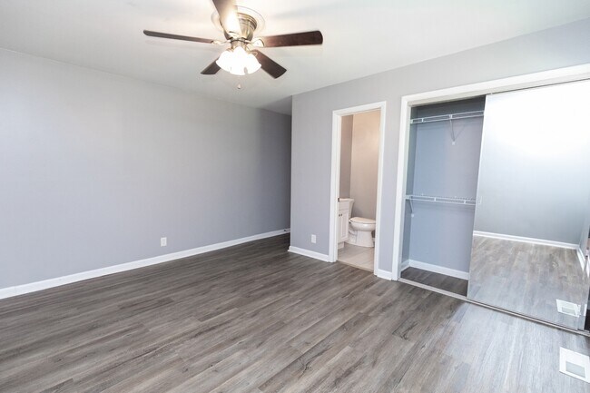 Building Photo - 857 Heritage Cir