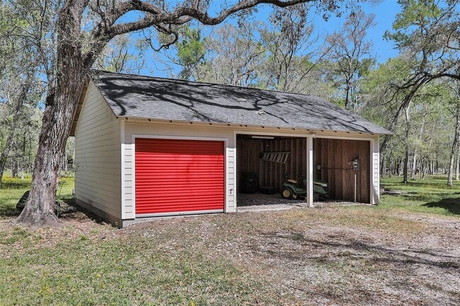 Building Photo - 20802 Pecan Bend Rd