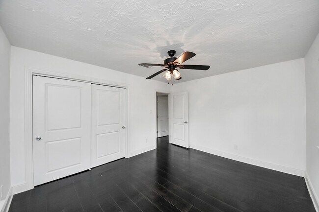 Building Photo - 4126 Pecan Bend Dr