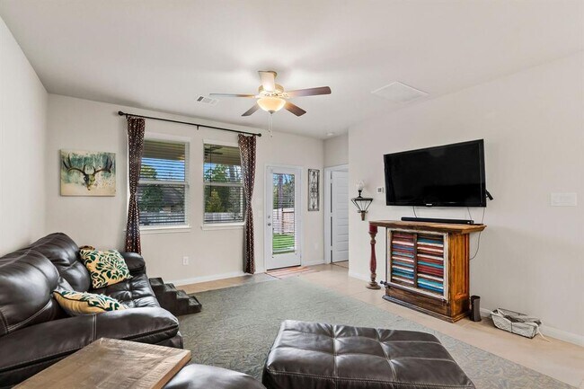 Building Photo - 7091 Silverleaf Oak St