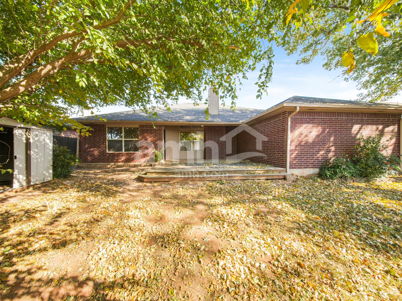 Building Photo - 17313 Valley Crst