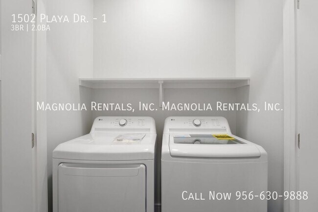 Building Photo - 1502 Playa Dr