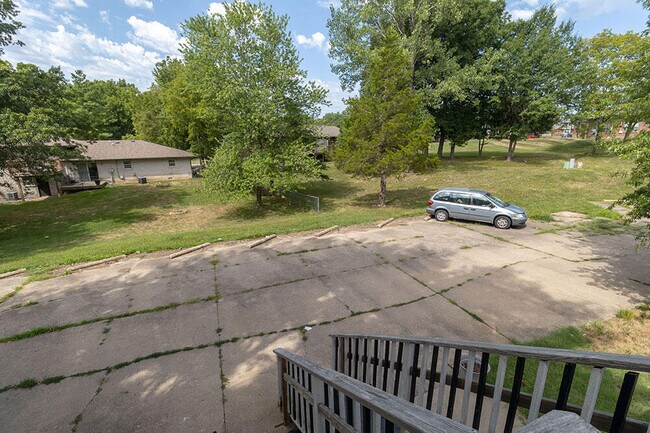 Building Photo - 280 Apple Tree Ct