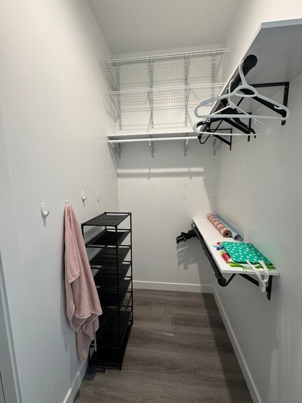 Building Photo - 1373 S Sean Dr