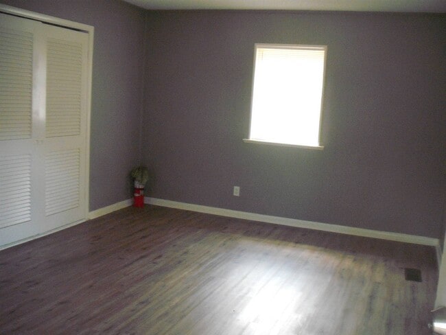 Building Photo - 206 Ivy Ave