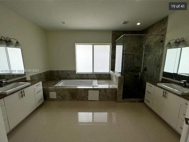 Building Photo - 6115 Marinel Say Dr