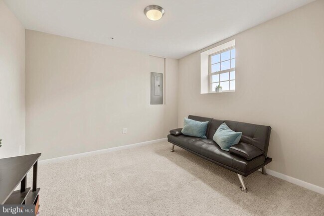 Building Photo - 406 Bricker Dr