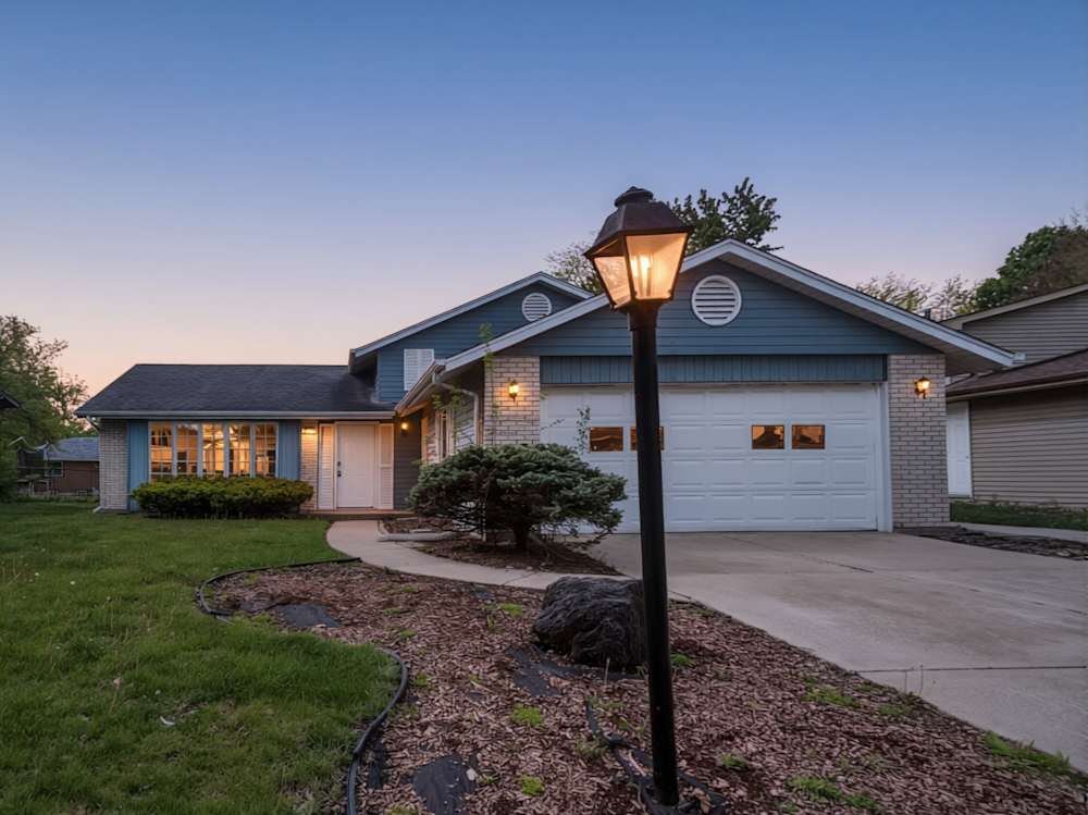 Building Photo - 5265 Arquilla Dr