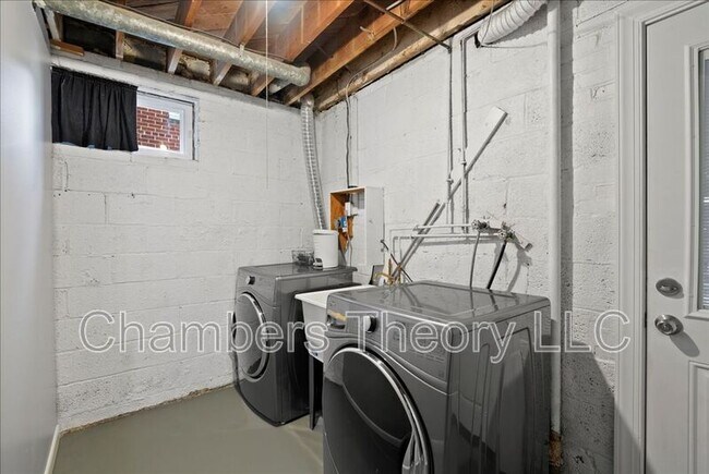 Building Photo - 4411 Harrison St NW