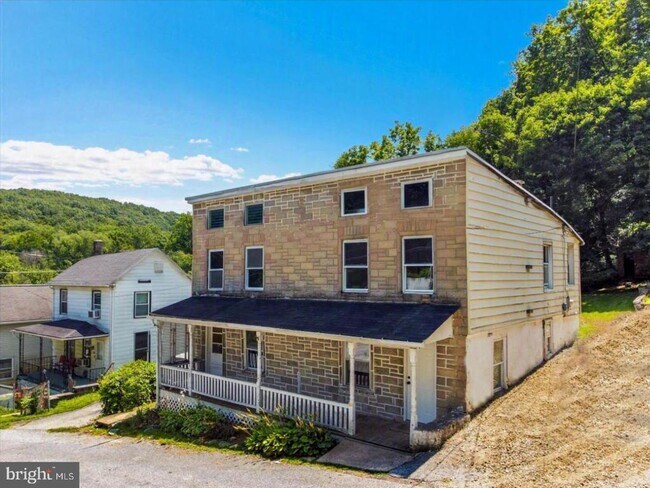 Building Photo - 60 Irish Ln