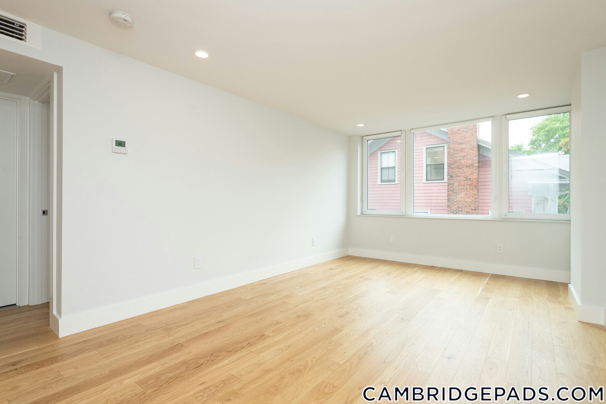 Building Photo - 334 Harvard St