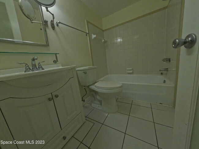 Building Photo - 3135 Shady Dell Ln