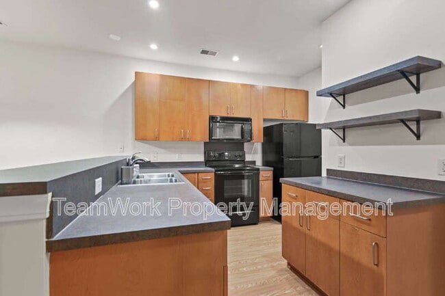 Building Photo - 1505 Whitby Ln
