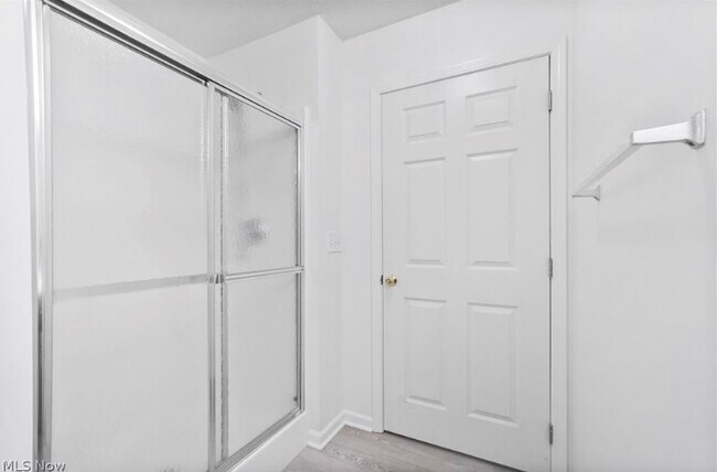 Building Photo - 14929 Lenox Dr