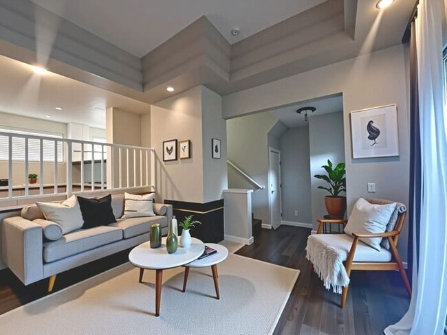 Building Photo - Imagine coming home to this hidden spaciou...