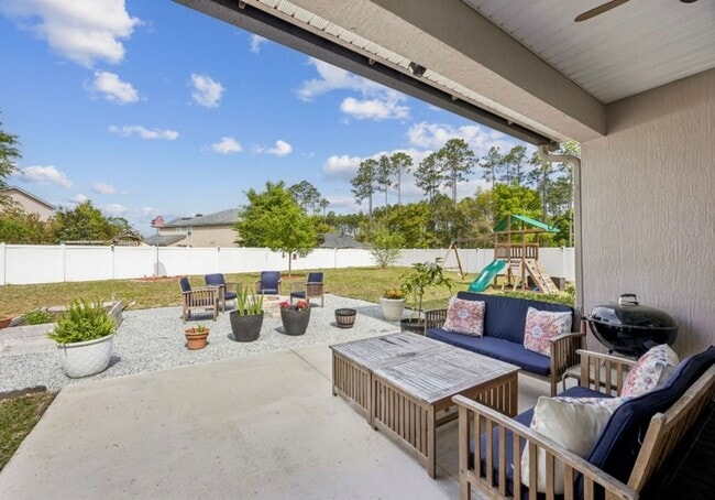 Building Photo - 86167 Amaryllis Court