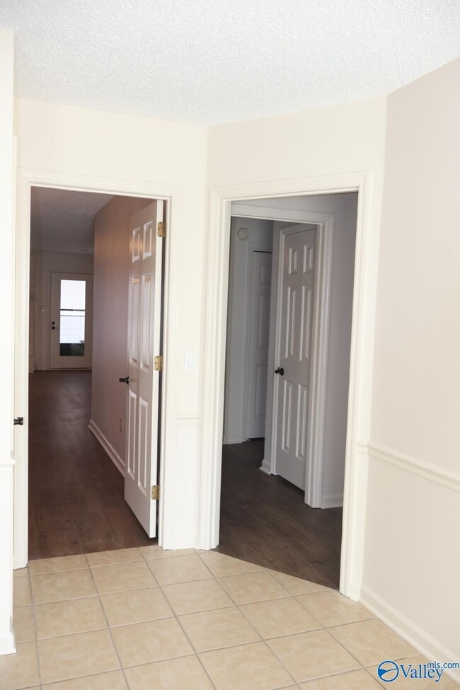 Building Photo - 6864 Steeplechase Dr NW